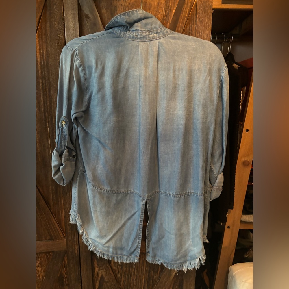 Cloth and stone top